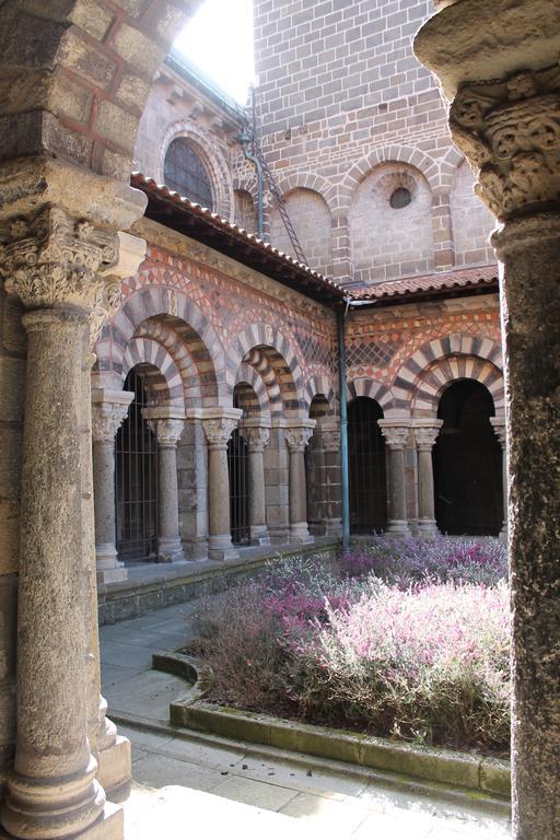 Une Coquille Sous L'Oreiller Le Puy-en-Velay Exterior photo
